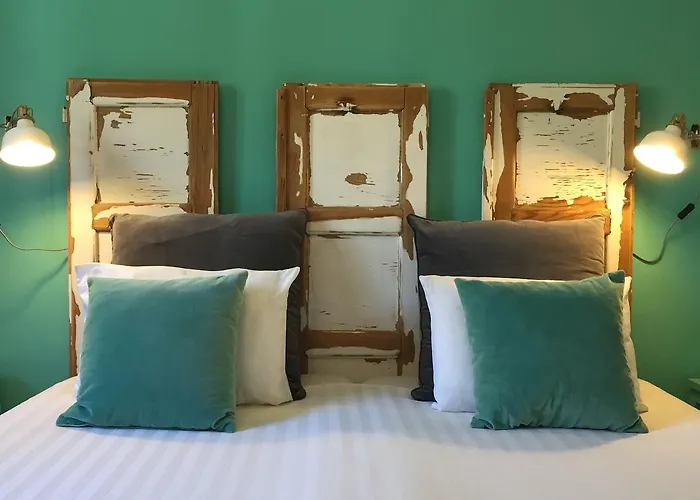 Casa Verdazul 타비라