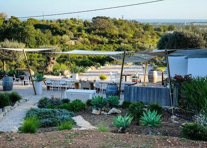 Casa Verdazul 타비라