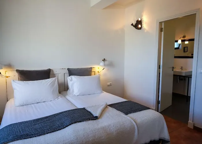 Casa Verdazul 게스트하우스 4*