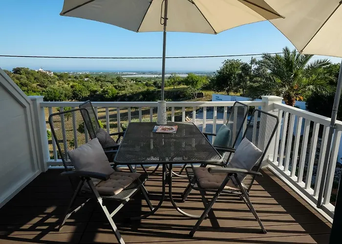 Casa Verdazul 게스트하우스 4*